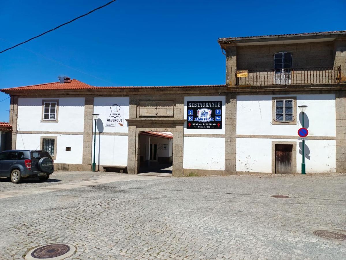 Albergue A Fabrica Lavacolla Exterior foto